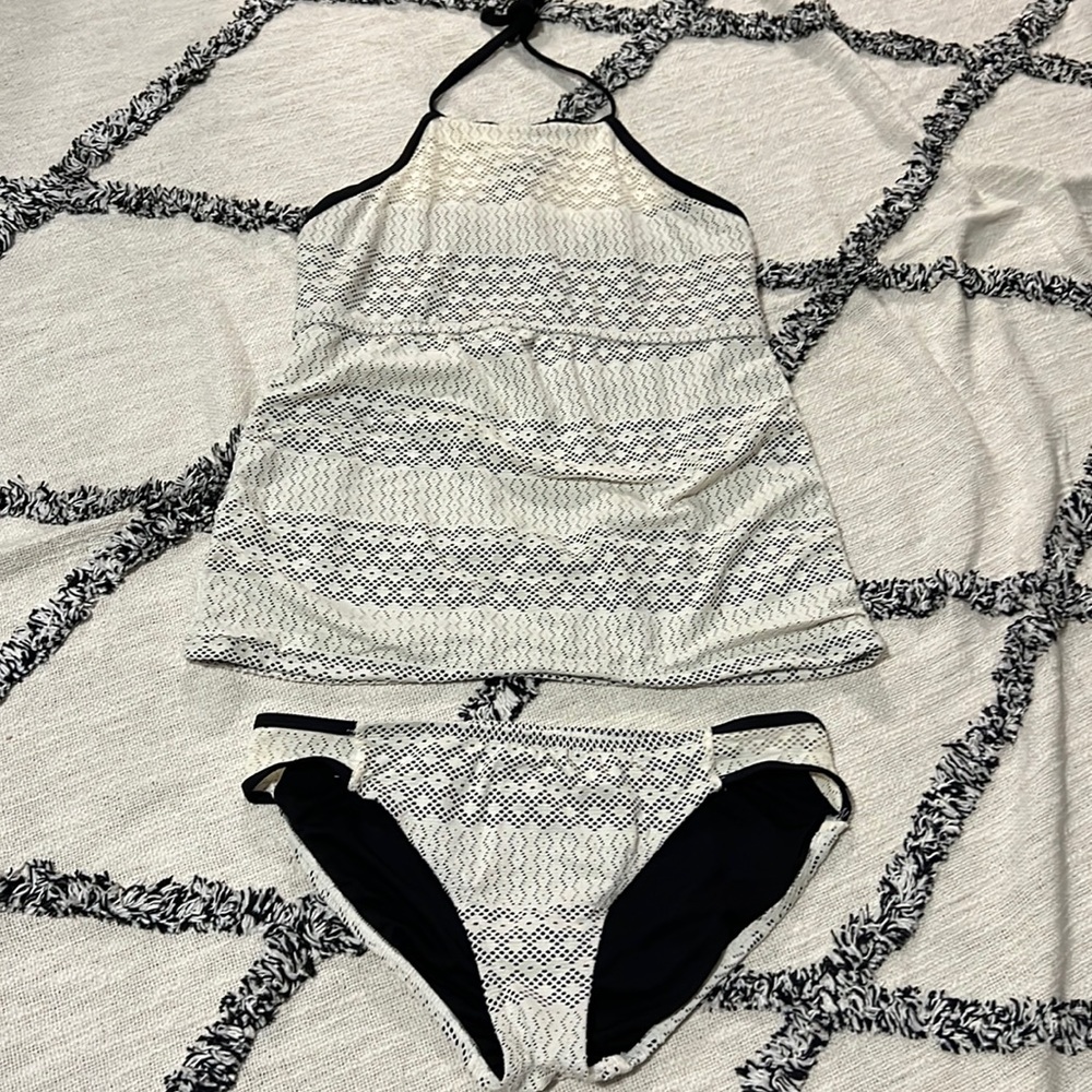 Apt. 9 White and Black Patterned Tankini Bikini Set
